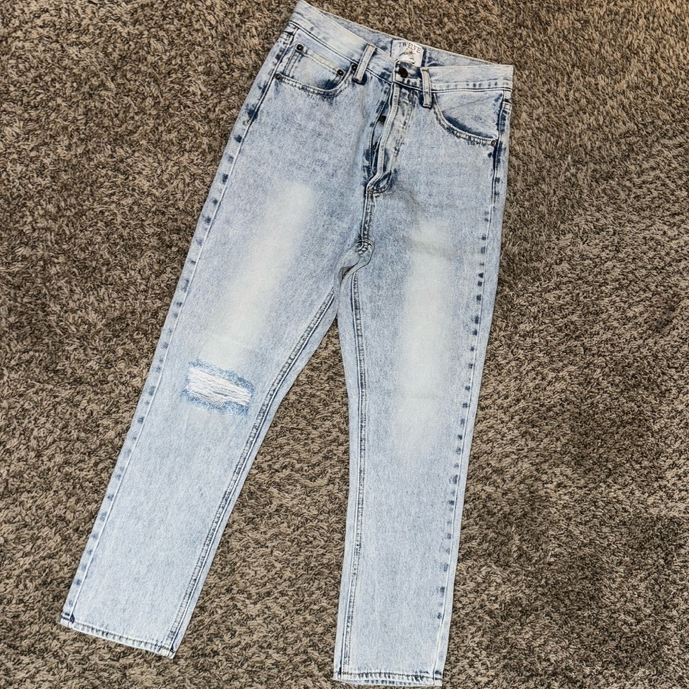 High waisted jeans